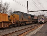 CSX 3291 dpu on Q032 passes outbound SEPTA.